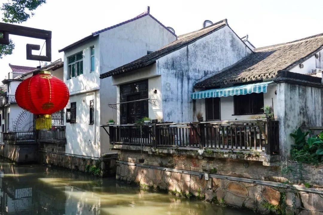 跟华晨宇比瘦的张歆艺再登上热搜榜，女明星存在哪些外貌焦虑？